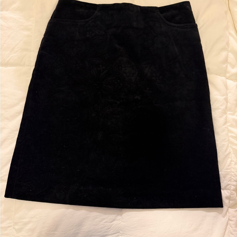 Black Velvet Subtle Floral Patterned Women’s Skirt